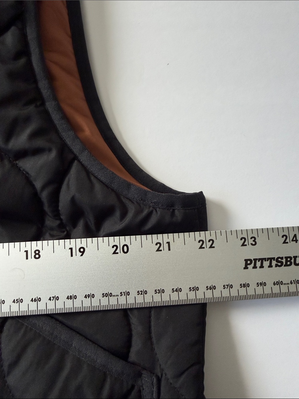 J.Crew Re-Imagined Signature Puffer Quilted Vest Black Gold Snap Size L - Picture 4 of 8